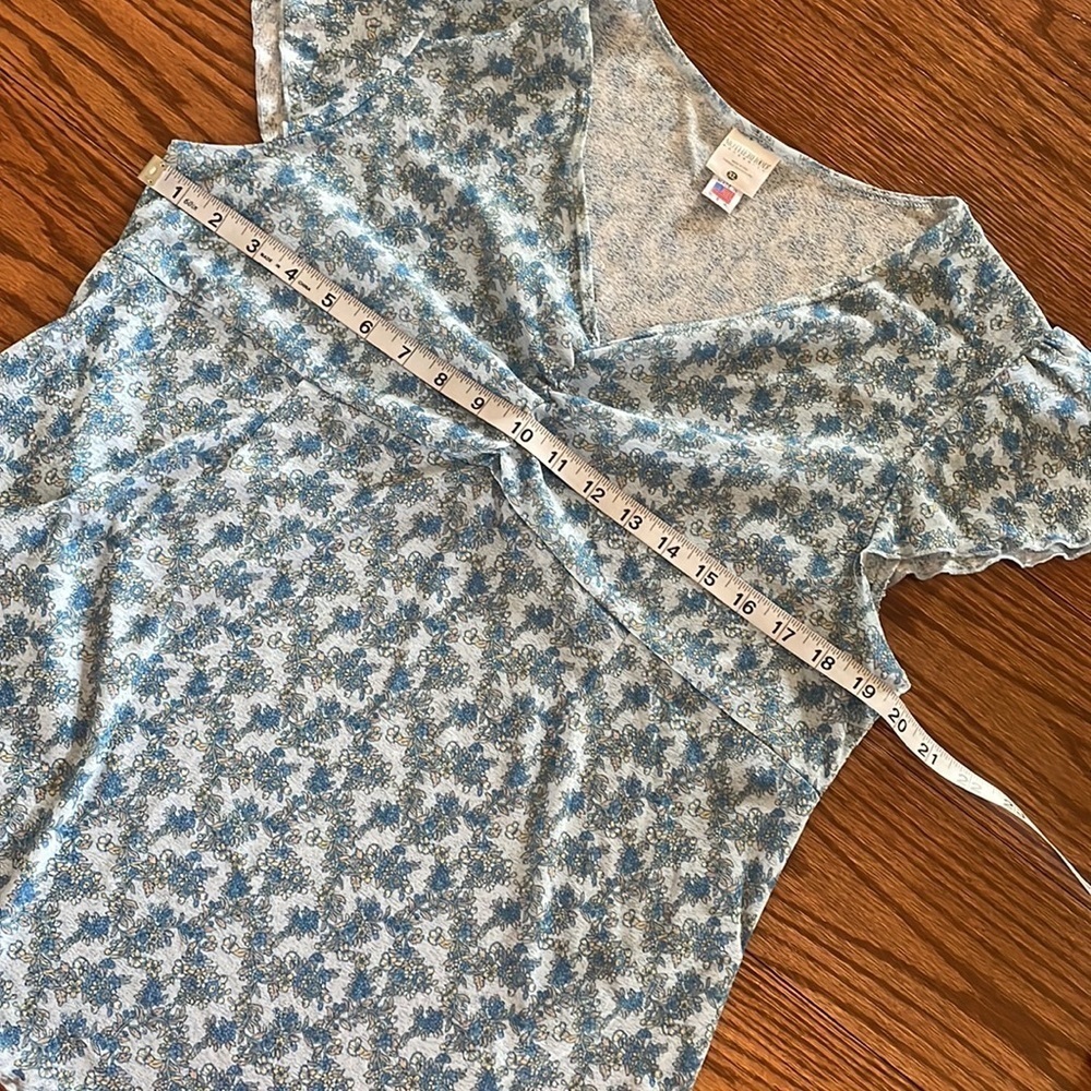 Motherhood maternity garden blue floral top semi sheer flutter short sleeve Lrg - Picture 8 of 11